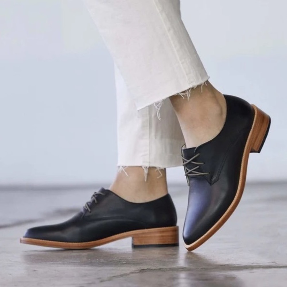 Nisolo James Oxford. Discontinued! Size 6.5. Black leather.